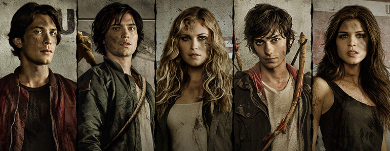 Bellamy, Finn, Clarke, Jasper ve Octavia.
