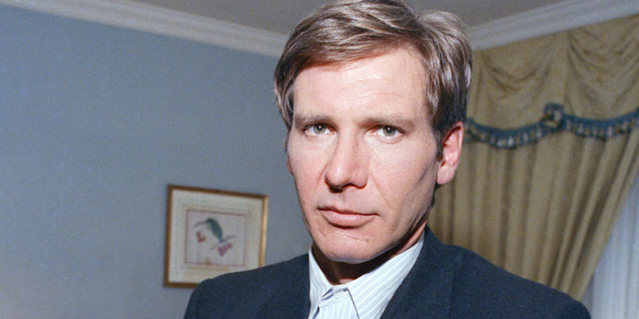 Aşağıdakilerden hangisi Harrison Ford'un geçmişi hakkında gerçeği yansıtmaz?